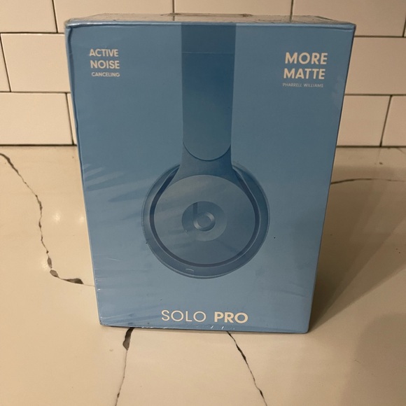 Beats by Dre Solo Pro On-Ear Headphones Blue